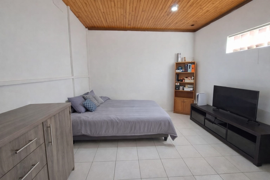 6 Bedroom Property for Sale in Heuwelsig Free State